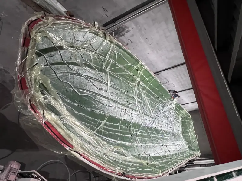 Lawada®-vakuuminfusieproses vir 21,8 m passasiersvaartuigromp – verhoog sterkte, doeltreffendheid en lang lewe